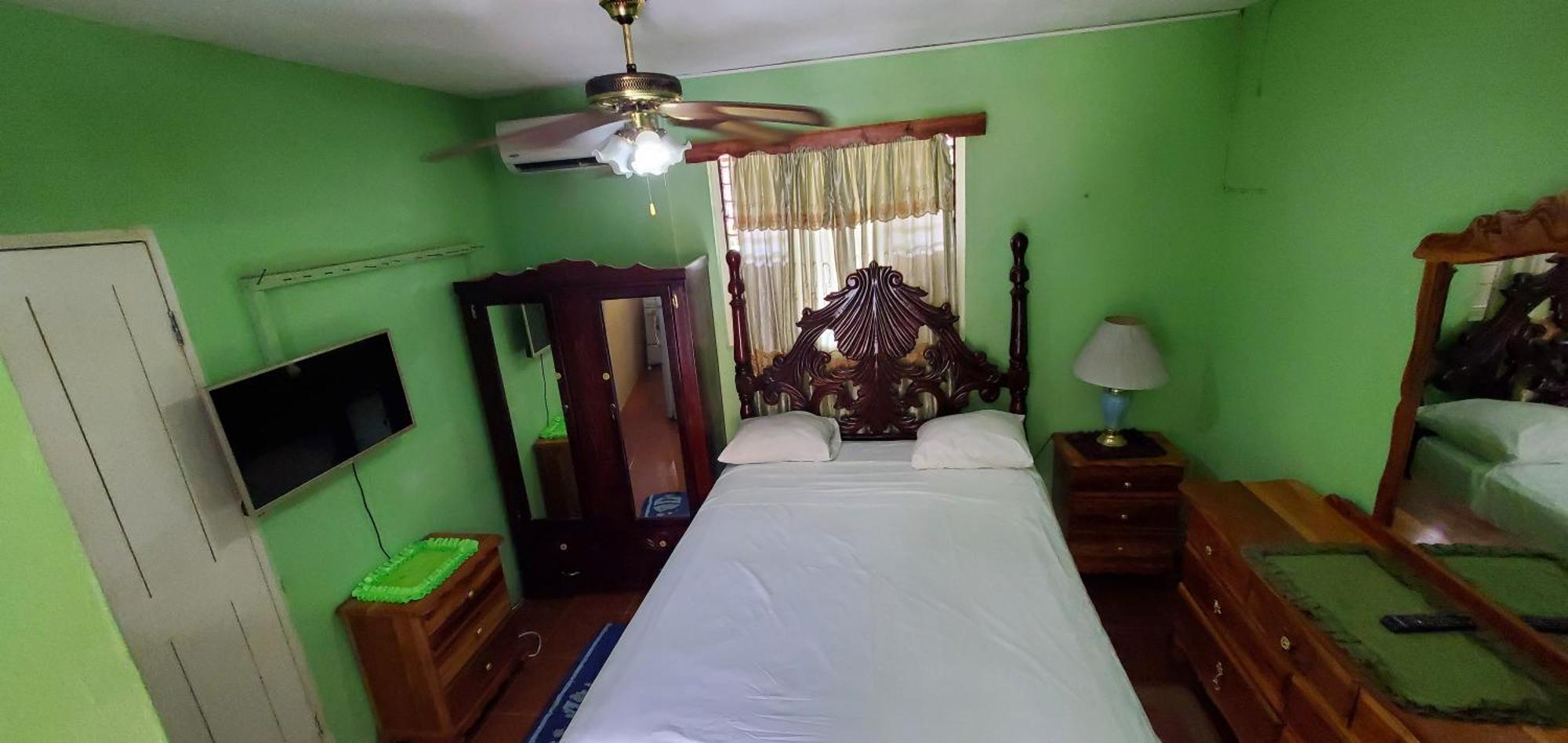 Little Shaw Park Guest House Ocho Ríos Exterior foto