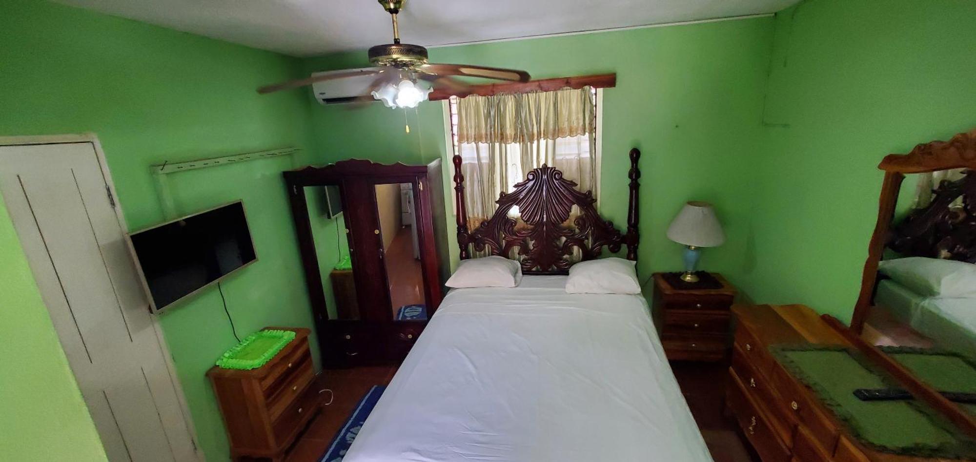 Little Shaw Park Guest House Ocho Ríos Exterior foto