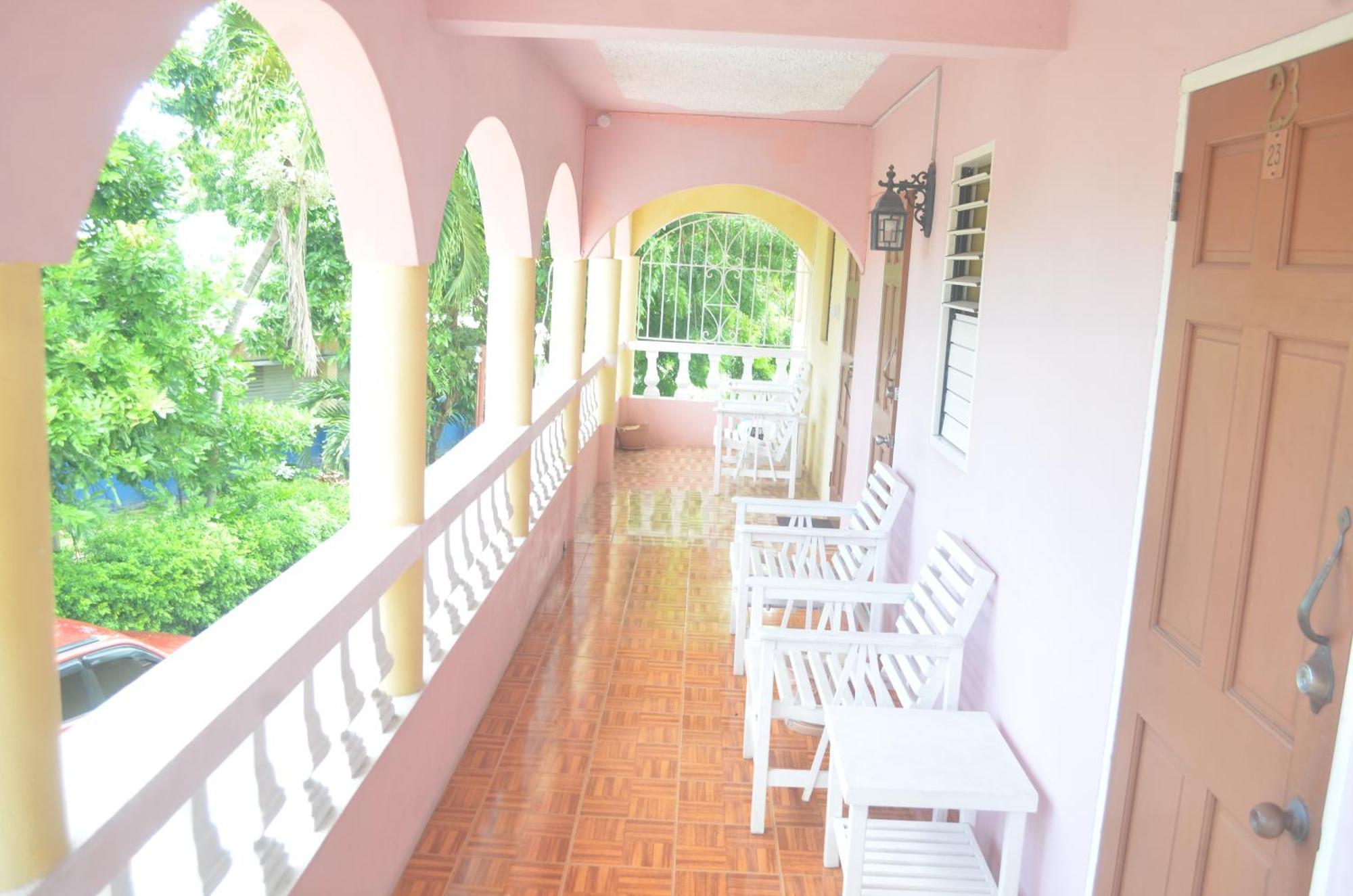 Little Shaw Park Guest House Ocho Ríos Exterior foto