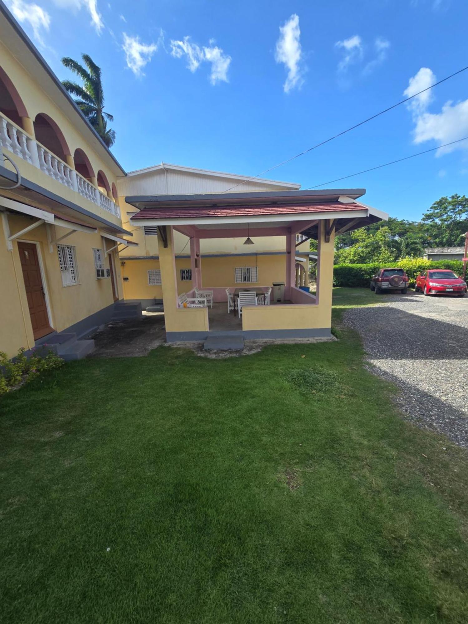 Little Shaw Park Guest House Ocho Ríos Exterior foto